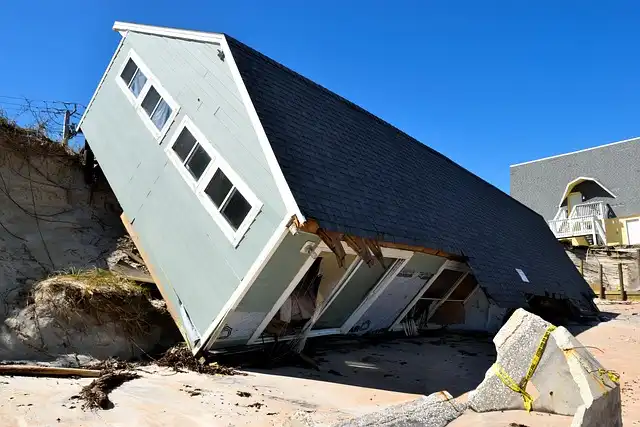 Home Insurance & Extreme Weather: Damage & Claims