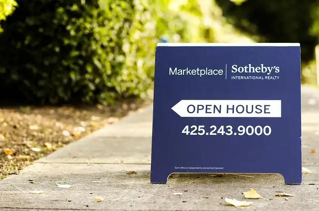 Builder Confidence Dips as Housing Market Sees Uneven Growth